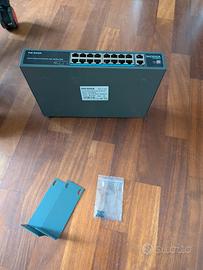 switch 16 porte 100Mb + 2 up link 1000Mb