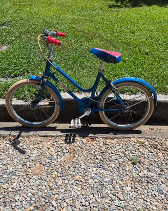 Bicicletta da bambino d'epoca 