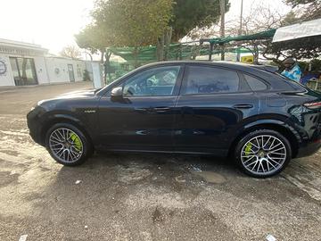 PORSCHE CAYENNE COUPE  E- Hybrid    CON GARANZIA