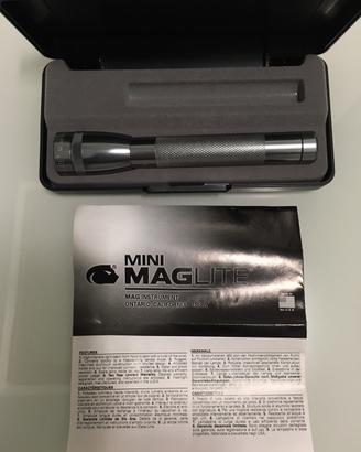 Torcia mini Maglite Made in U.S.A. NUOVA