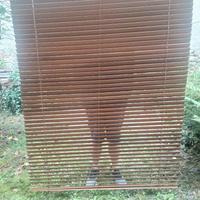 Veneziana con lamelle in legno