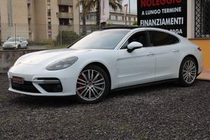 Porsche Panamera 4.0 Turbo