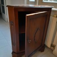 Mobile angolare in legno