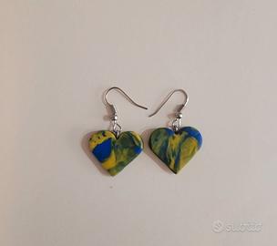 Orecchini cuori gialli e blu in fimo