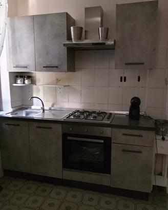 cucina con sedie 