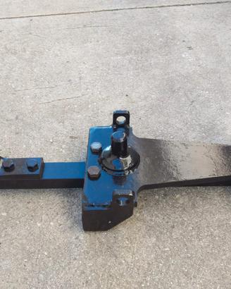 Gancio di traino (tira) per trattore fiat