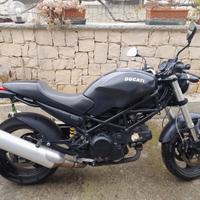 Ducati Monster 695 DARK