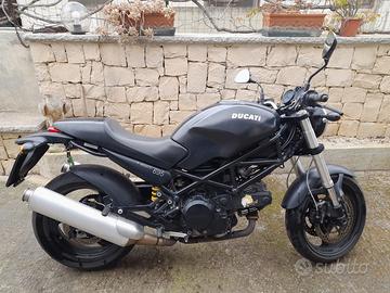 Ducati Monster 695 DARK