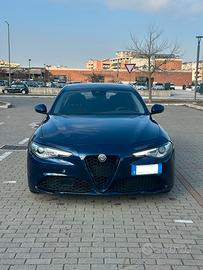 Alfa Romeo Giulia 2018 160 CV