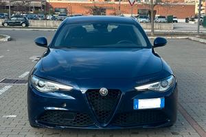 Alfa Romeo Giulia 2018 160 CV