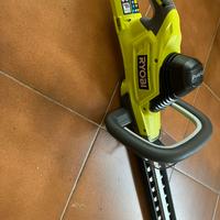 Tagliasiepi a batteria