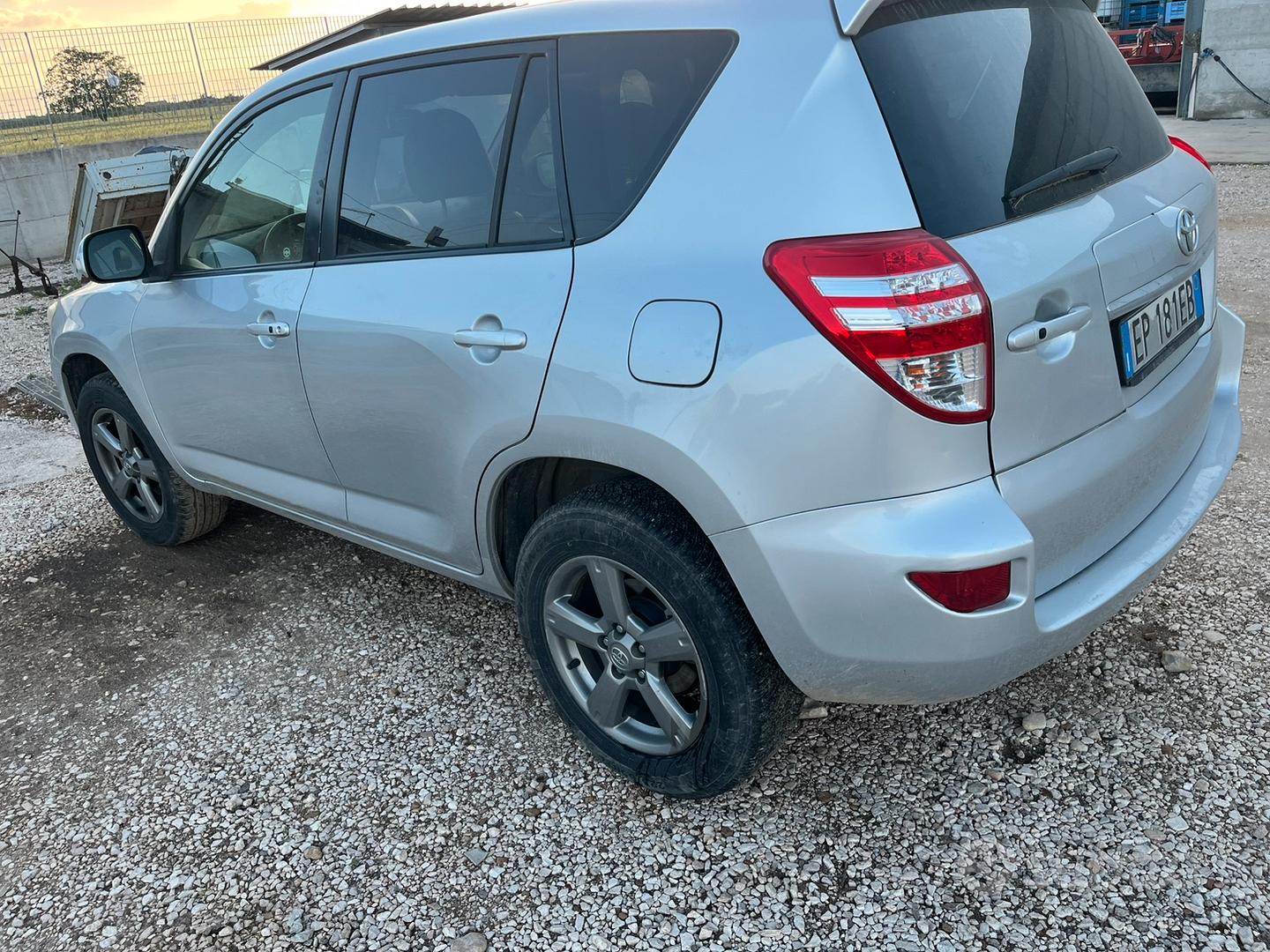 Toyota Rav4 2013 photo 3