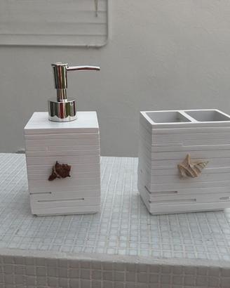 DISPENSER SAPONE E DOPPIO PORTA SPAZZOLINI