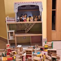 Casa Bambole in Legno con 80 accessori