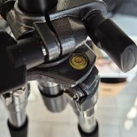 trepiede professionale per macchine fotogr. reflex