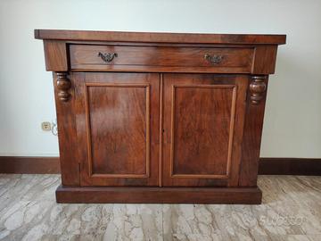 Credenza in noce