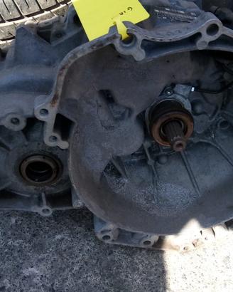 Cambio 5 marce Opel Vectra 2.2 DTI codice 13101871