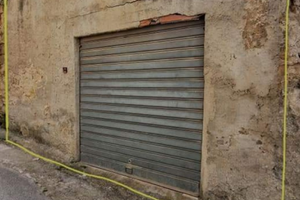 Magazzino /garage/box dismesso