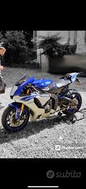 Yamaha r1 2015