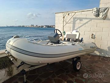 Gommone Alu 320, Motore 9,9 cv e Console di Guida
