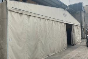 Capannone mobile addossato