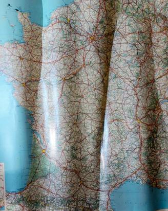 Due mappe della Michelin della Francia e di Parigi