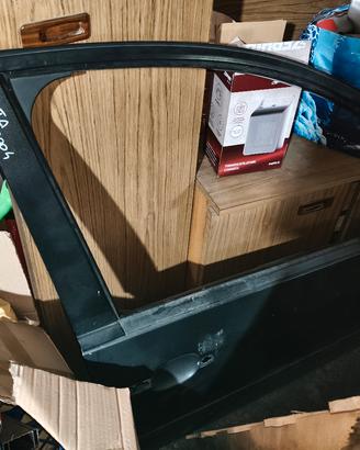 Sportello anteriore Ford Fiesta V serie 