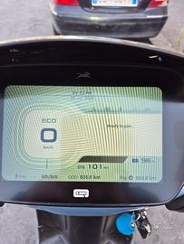 scooter elettrico TVS