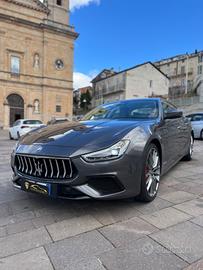 2020 Maserati Ghibli 430 CV SQ4 Gransport - 12 GAR