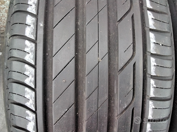 4 gomme usate bridgestone 215 50 18 92w estive