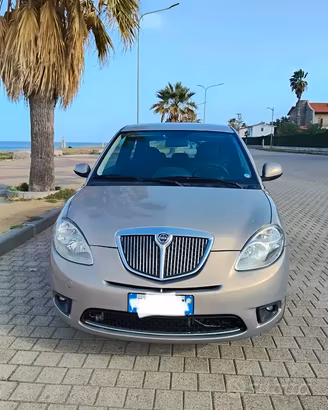 Lancia Ypsilon con soli 98.000 km 1.3 mj
