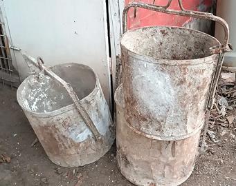 Stock 3 Secchioni professionali per Montacarichi -