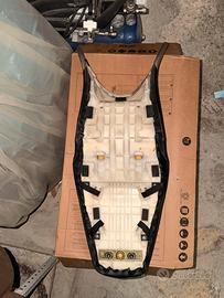 SELLA SUZUKI GSR 600 ORIGINALE