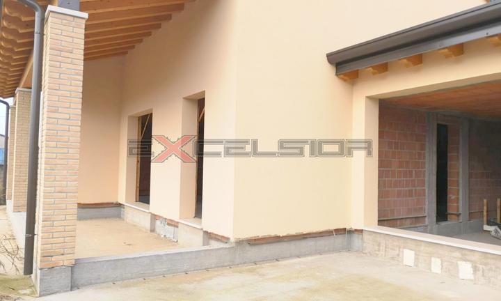 SAN PIETRO VIMINARIO: Porzione di bifamiliare