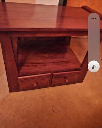 Tavolo basso da sala in arte povera 