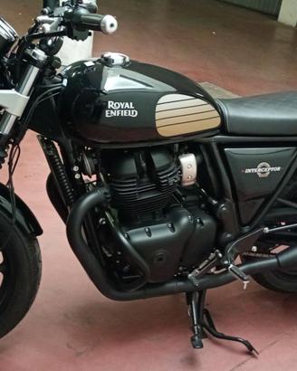 Royal Enfield Interceptor 650 Balck Ray Come Nuova