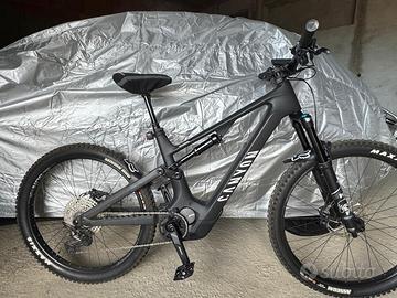 E bike canyon Spectral on cf8
