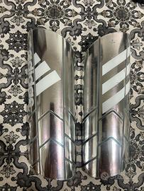parastinchi adidas grigio chiaro da calcio