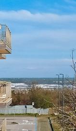 STAGIONALE bilocale a 100 m dal mare