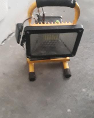 faro a batteria 