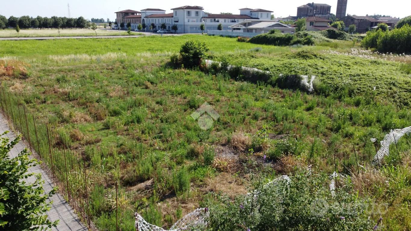 TER. RESIDENZIALE A BRANDICO - Vista 5