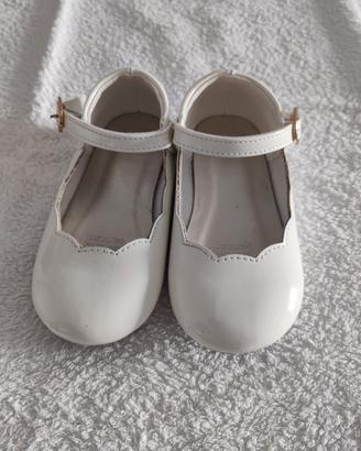 Ballerine vernice bianca bambina Obaïbi. Taglia 22