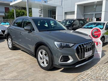 AUDI Q3 35 TDI S tronic Business Advanced