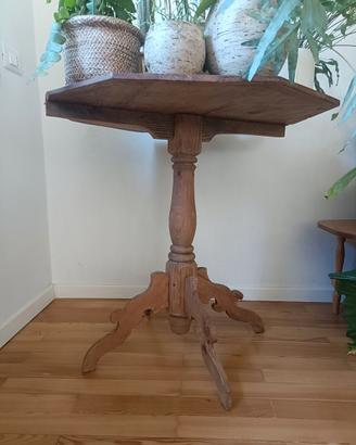Tavolino ottagonale in abete fine 700