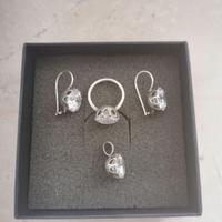 Anello, orecchiini e ciondolo in argento 925