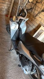 Moto  scuter