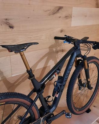 canyon MTB CFR LUX WORLD CUP axs tg M