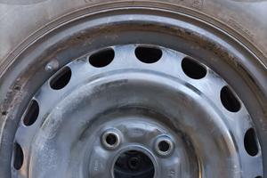 pneumatici invernali Toyota yaris 4 fori su cerchi