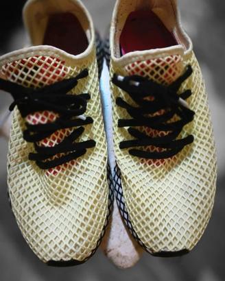 Scarpe Adidas in tela