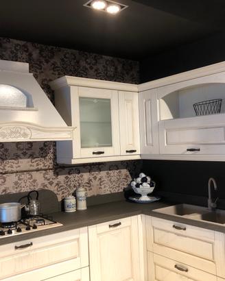 Cucina in legno nuova a prezzo di fabbrica